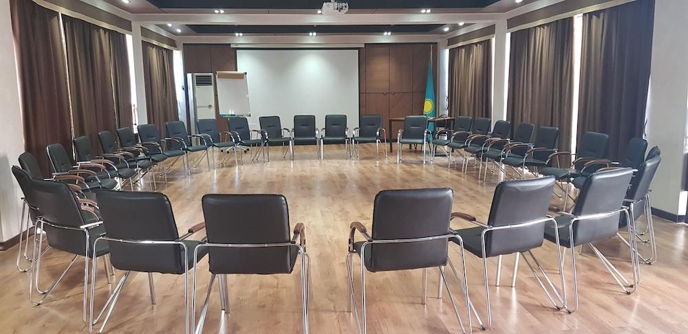 Saraishyq Hotel Almaty Eksteriør billede