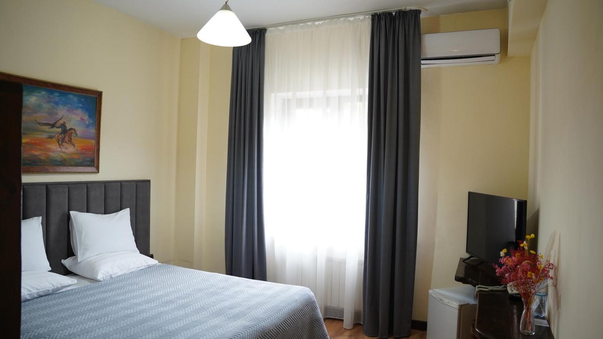 Saraishyq Hotel Almaty Eksteriør billede