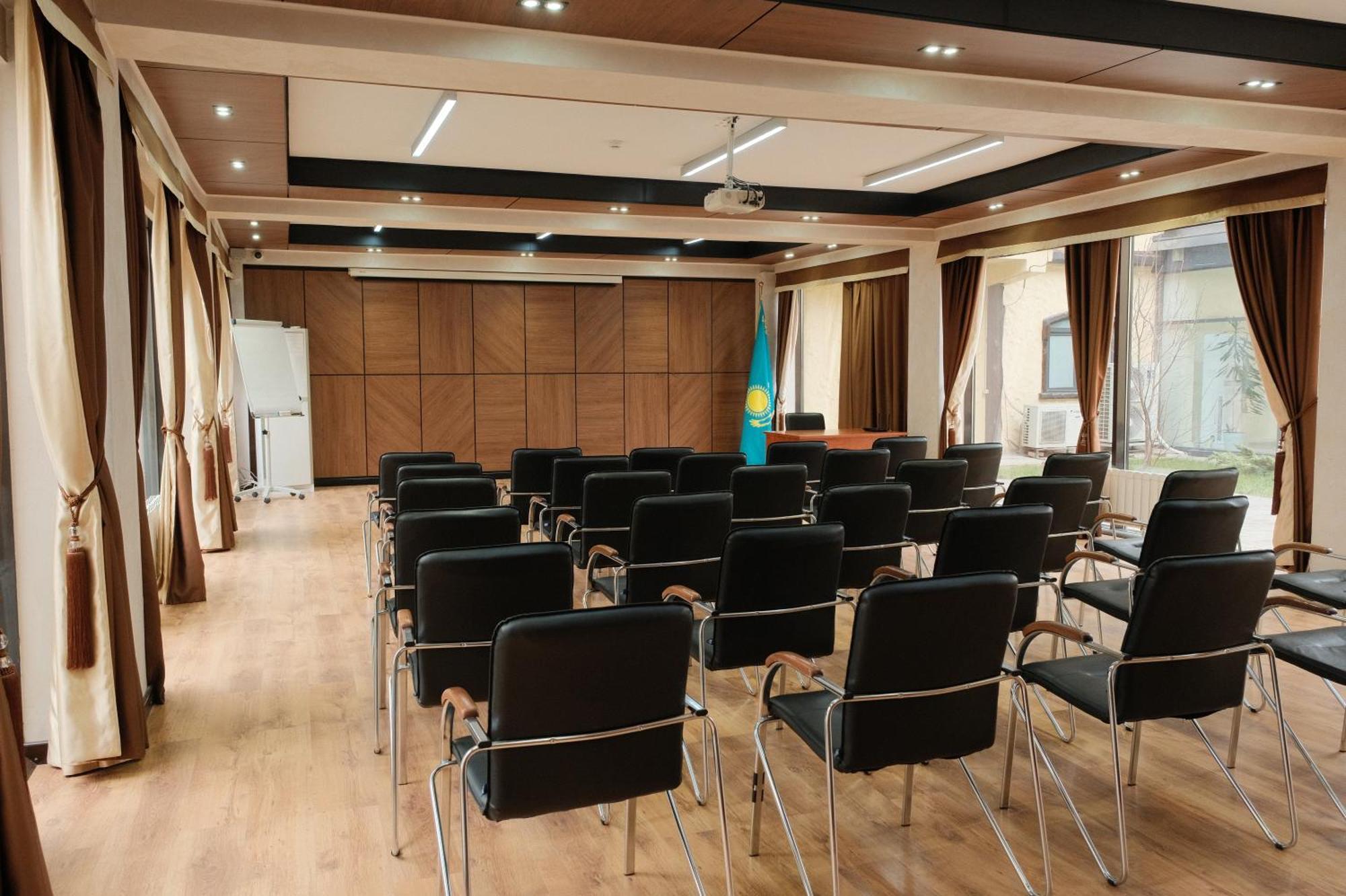 Saraishyq Hotel Almaty Eksteriør billede