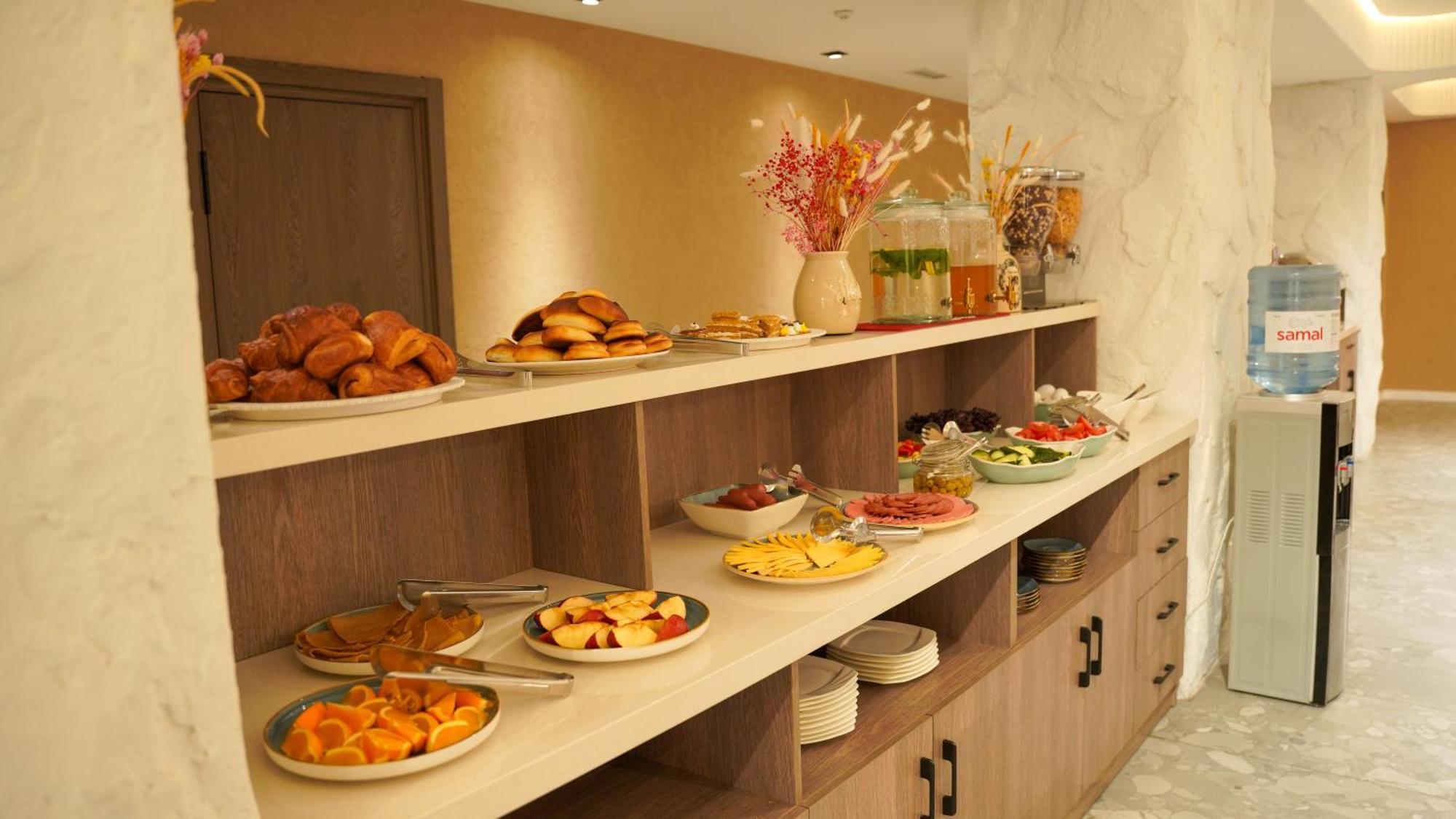 Saraishyq Hotel Almaty Eksteriør billede