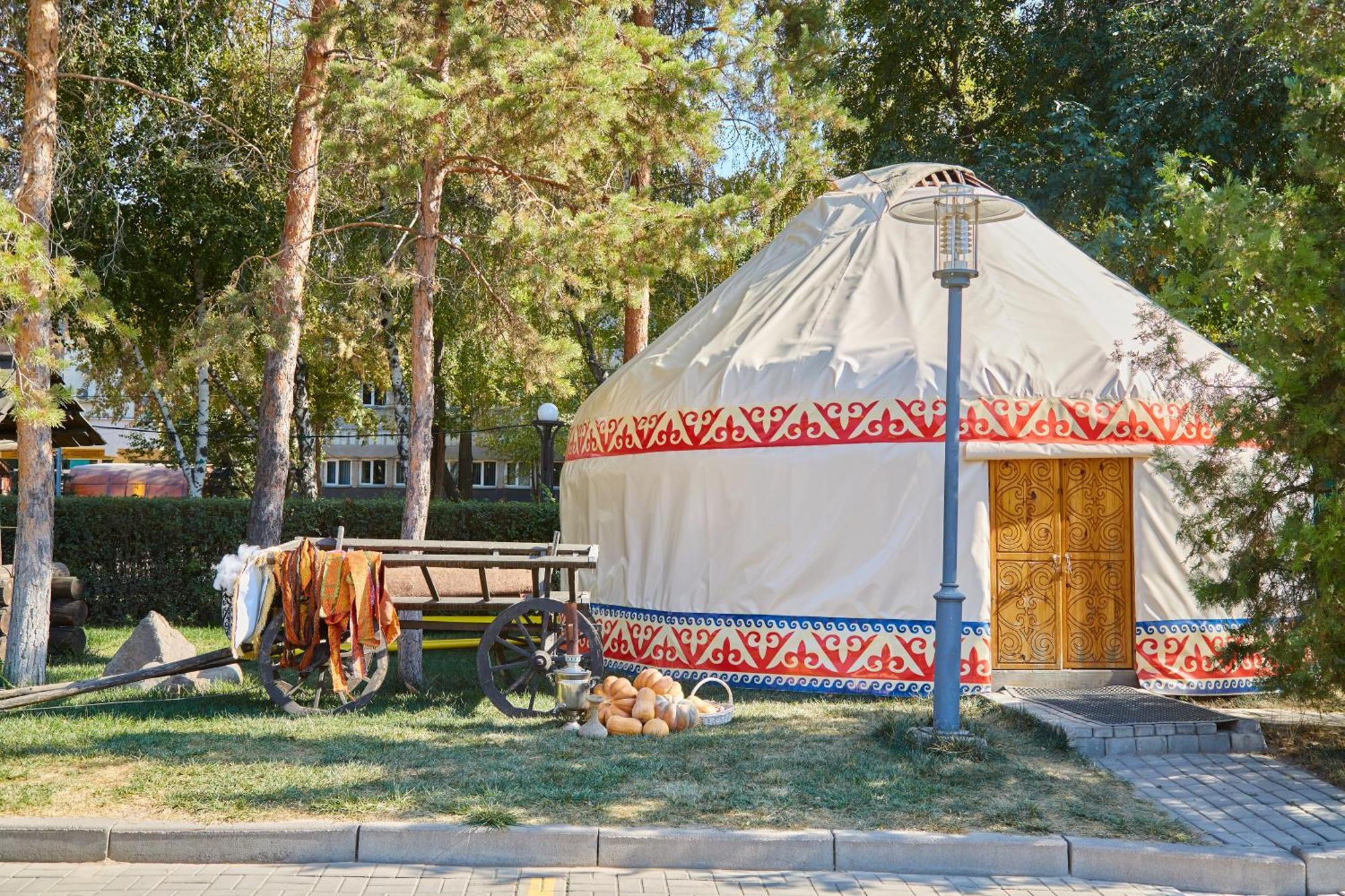 Saraishyq Hotel Almaty Eksteriør billede