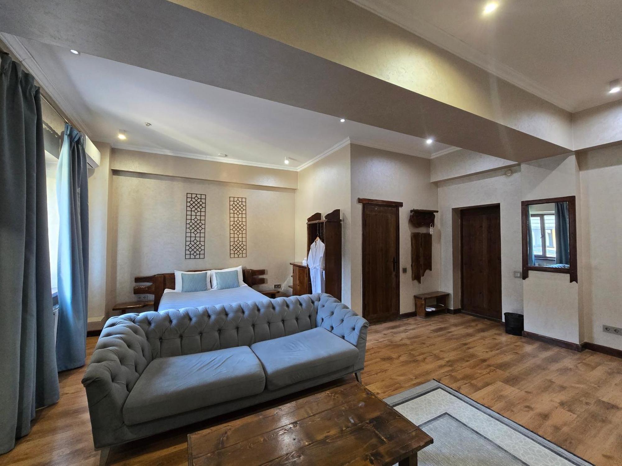 Saraishyq Hotel Almaty Eksteriør billede