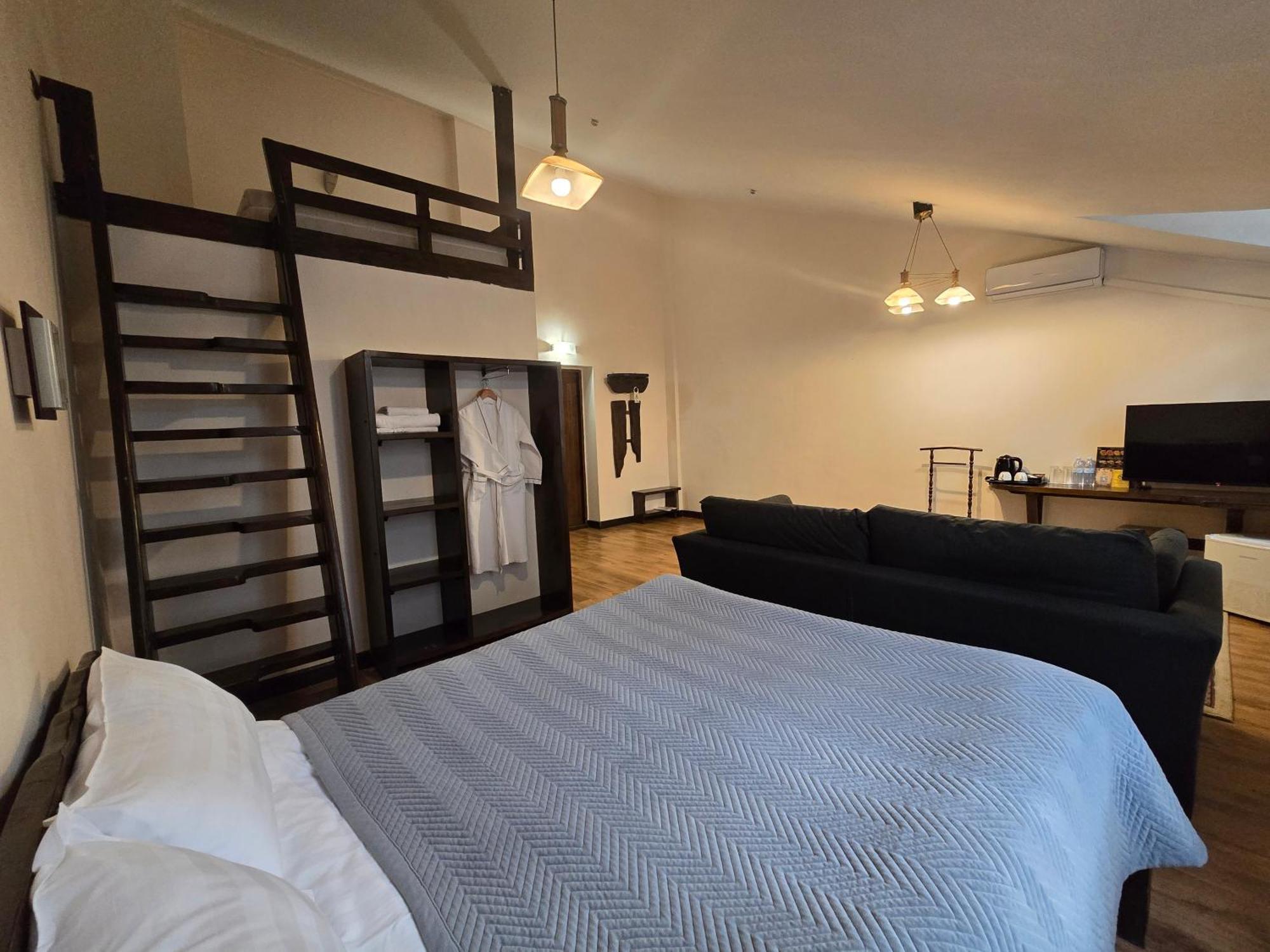 Saraishyq Hotel Almaty Eksteriør billede