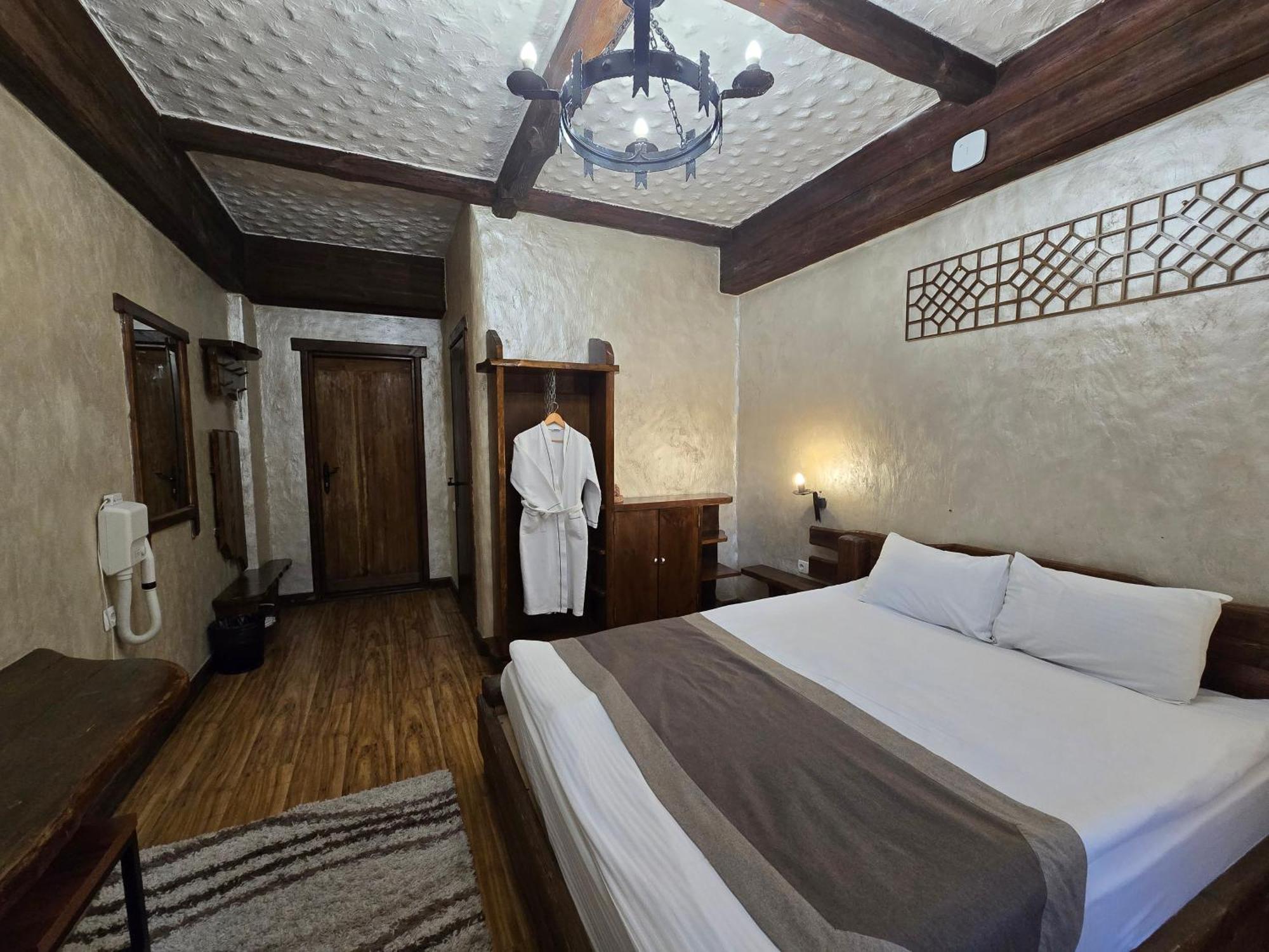 Saraishyq Hotel Almaty Eksteriør billede