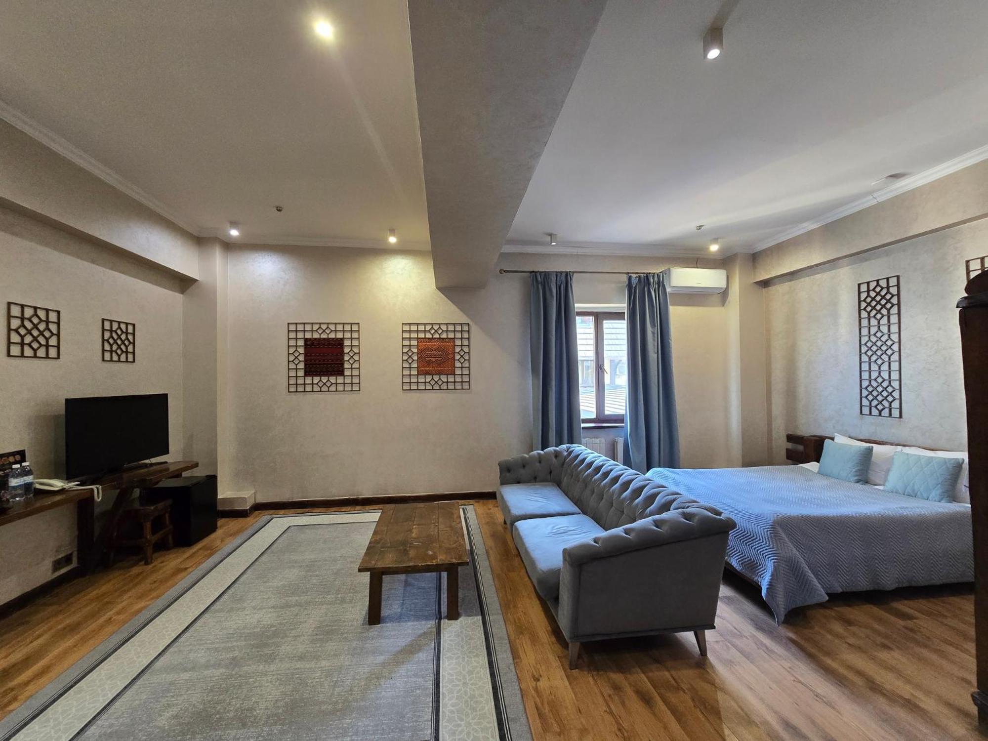 Saraishyq Hotel Almaty Eksteriør billede